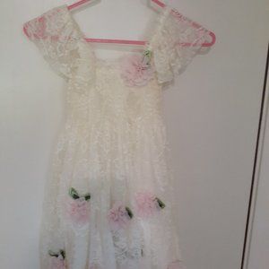 Girls lace dress
